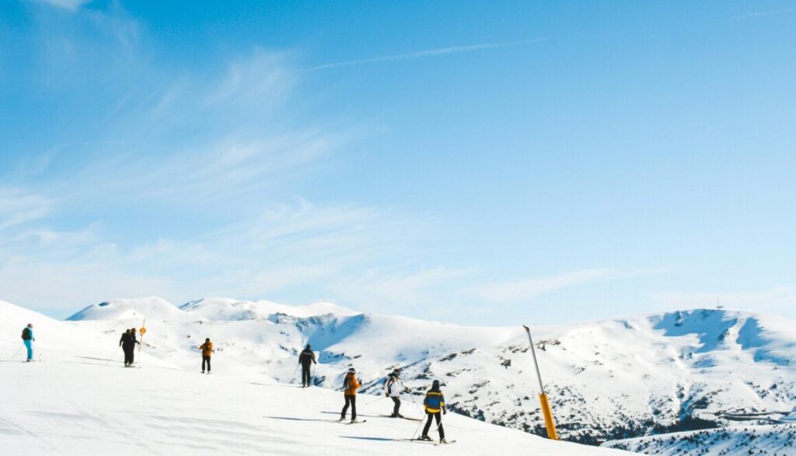 Snoqualmie Pass Concession Ski Schools